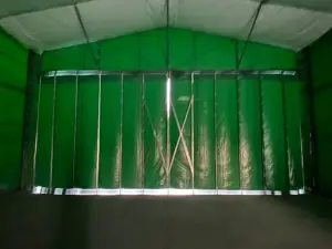 テント倉庫の写真④