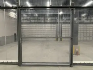 糸入りビニール扉③