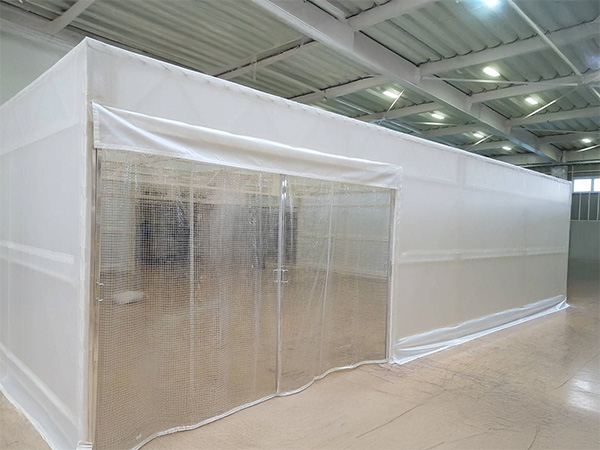 間仕切りブース①