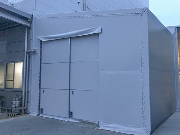 屋外_間仕切りブース①