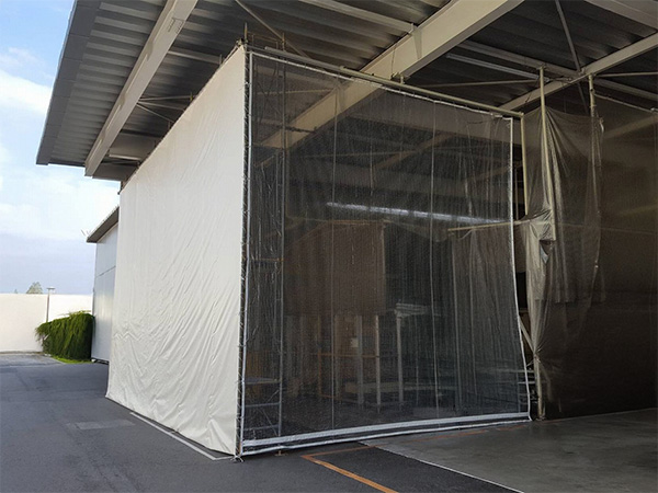 固定シート+簡易式カーテン