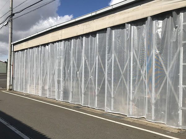 屋外_ジャバラカーテン