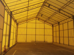 テント倉庫の写真④