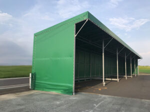 荷物置き場_上屋テントの写真②