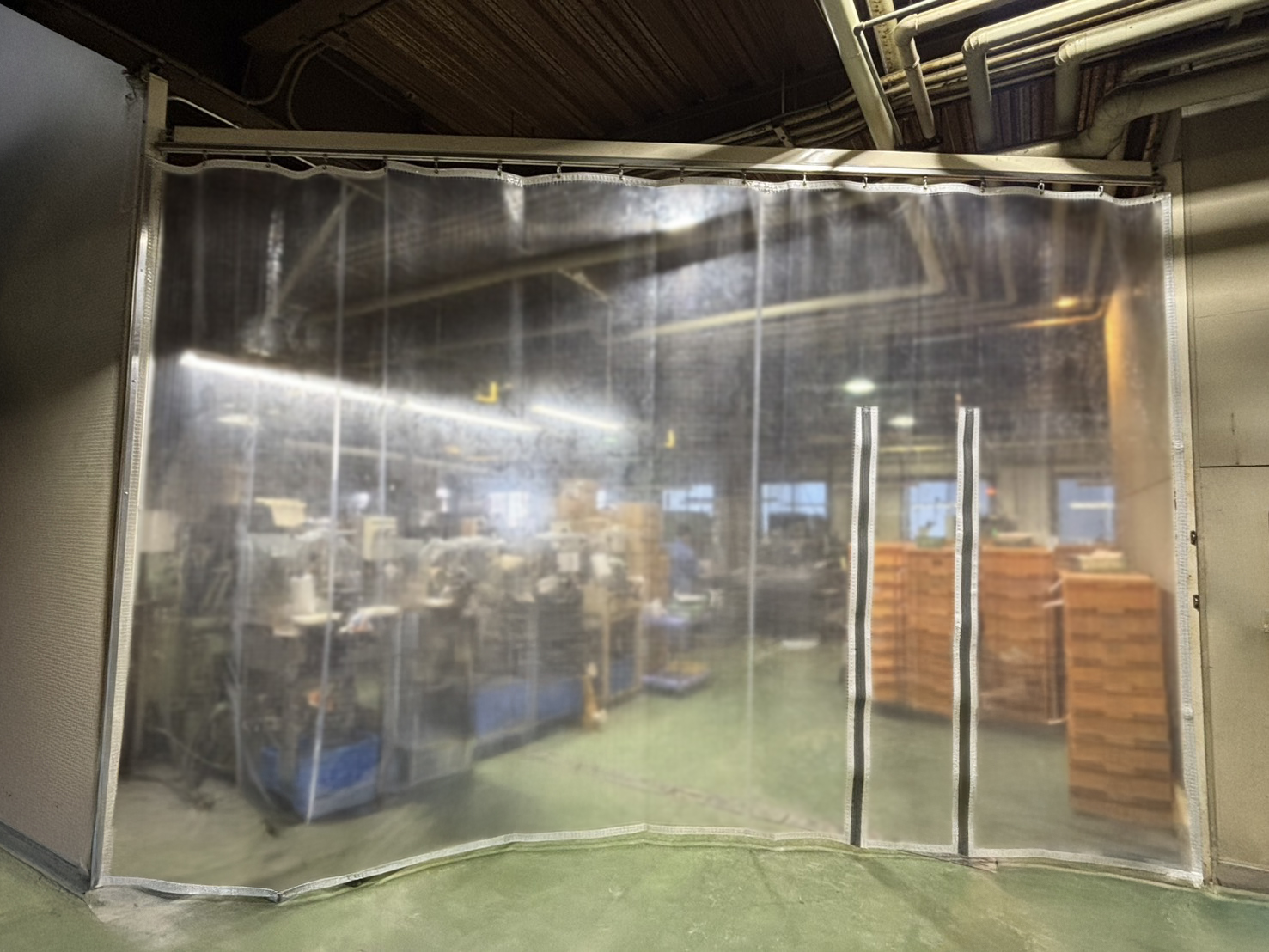 マグノレン付きカーテンの写真①