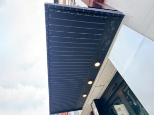 ストライプ柄の庇テント④