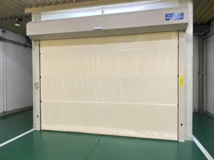 不透明シートを使用したシートシャッター