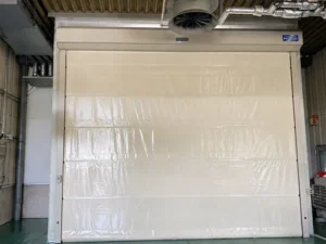 不透明シートを使用したシートシャッター